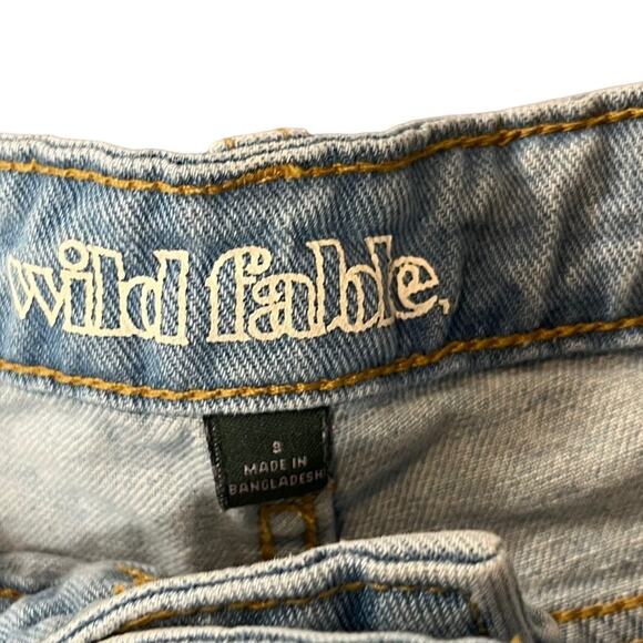 Wild Fable High Rise Denim Short Distressed Womens 8 Freyed Bottom Light Washed - Picture 2 of 7